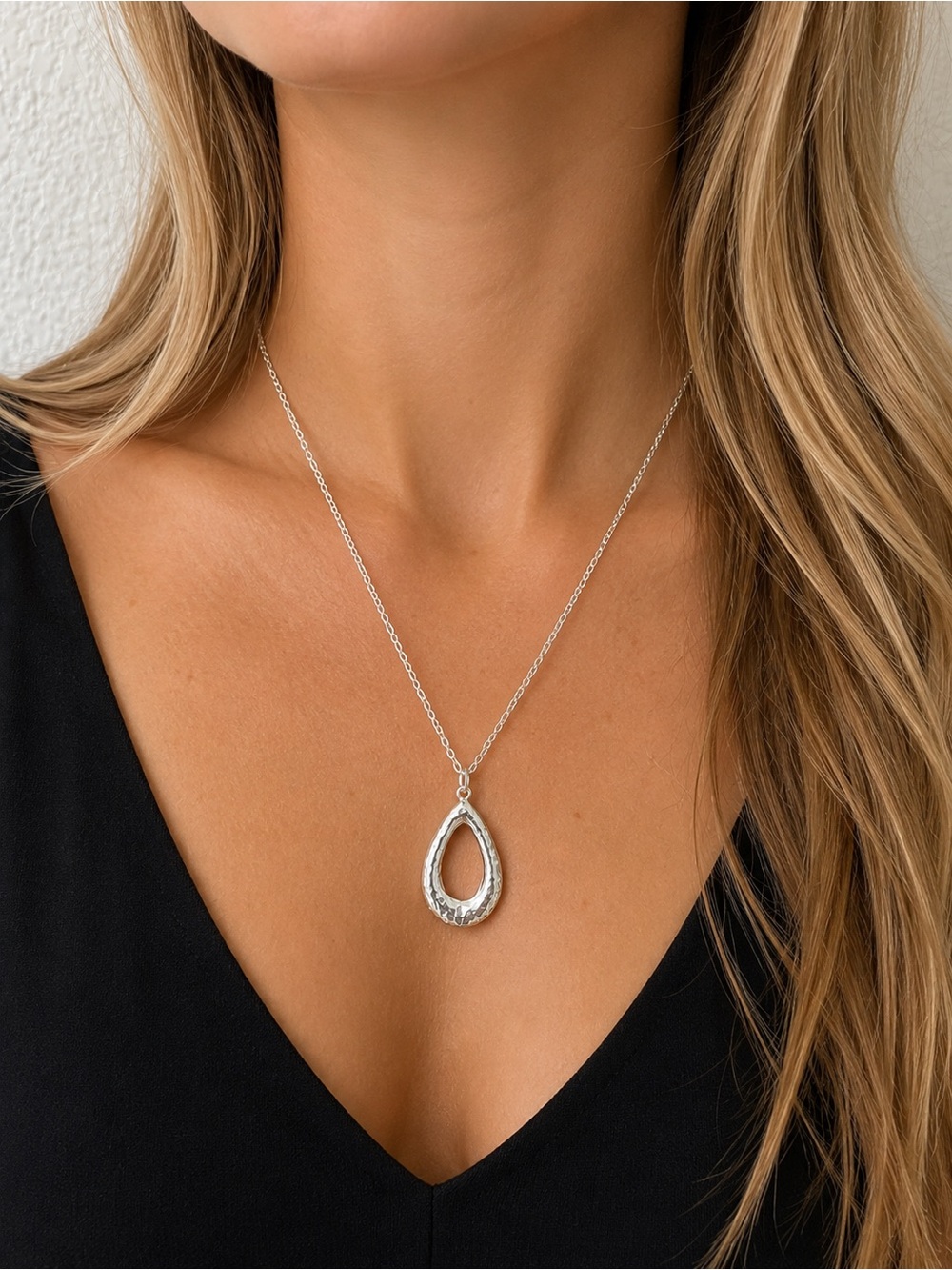 AV 925 Argento Vivo Sterling Silver Teardrop Pendant Necklace